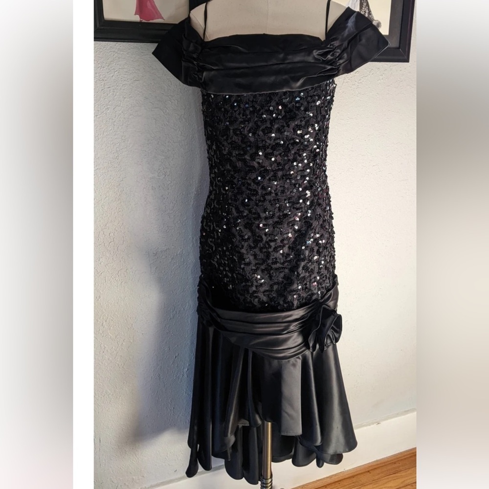 VTG-80’s- Gunne Sax-7/8-Black-coquette,lace, high-low,sequence, prom/event dress